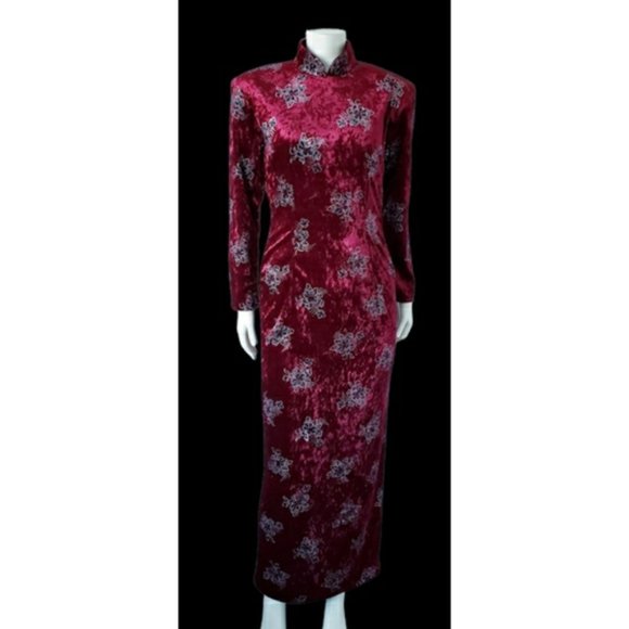 Vintage Velvety Crimson Maxi Dress - Picture 3 of 5